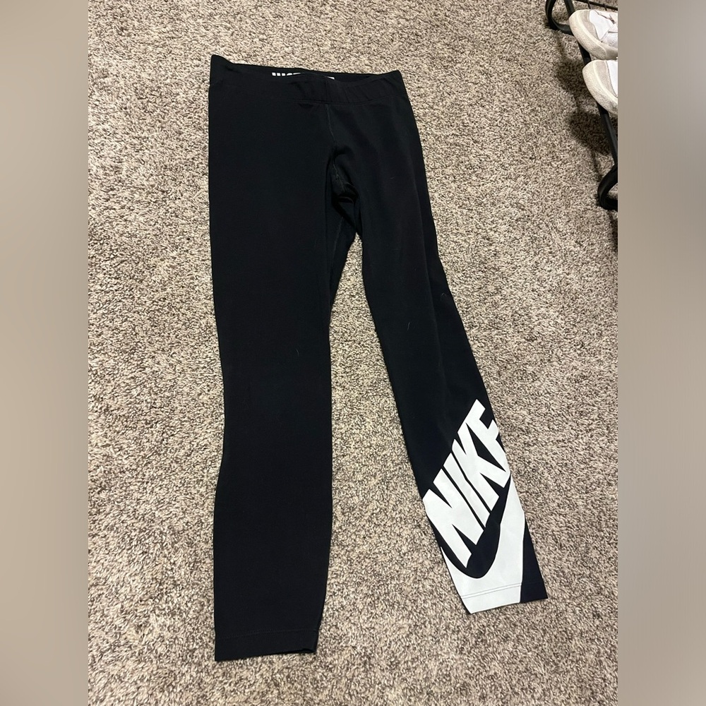 women’s Nike leggings